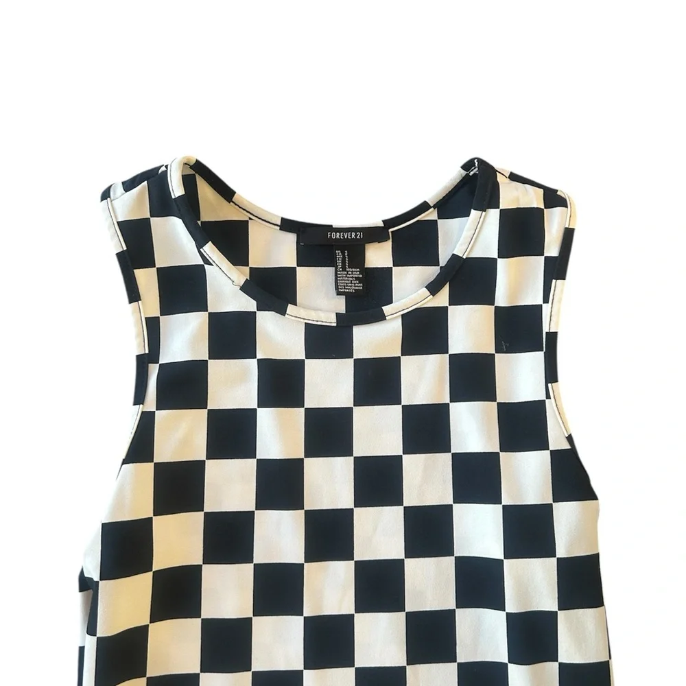 Black and White Checkered Sleeveless Midi Bodycon Dress - Picture 2 of 5